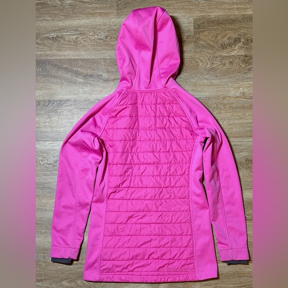 Under Armour - Picture 10 of 10